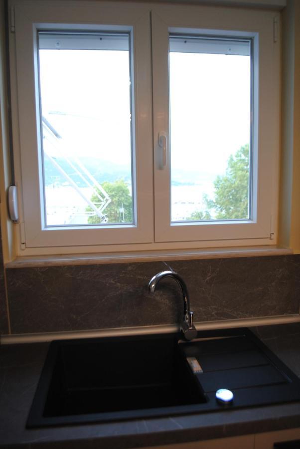 Sea Breeze Apartment Nea Iraklitsa Luaran gambar
