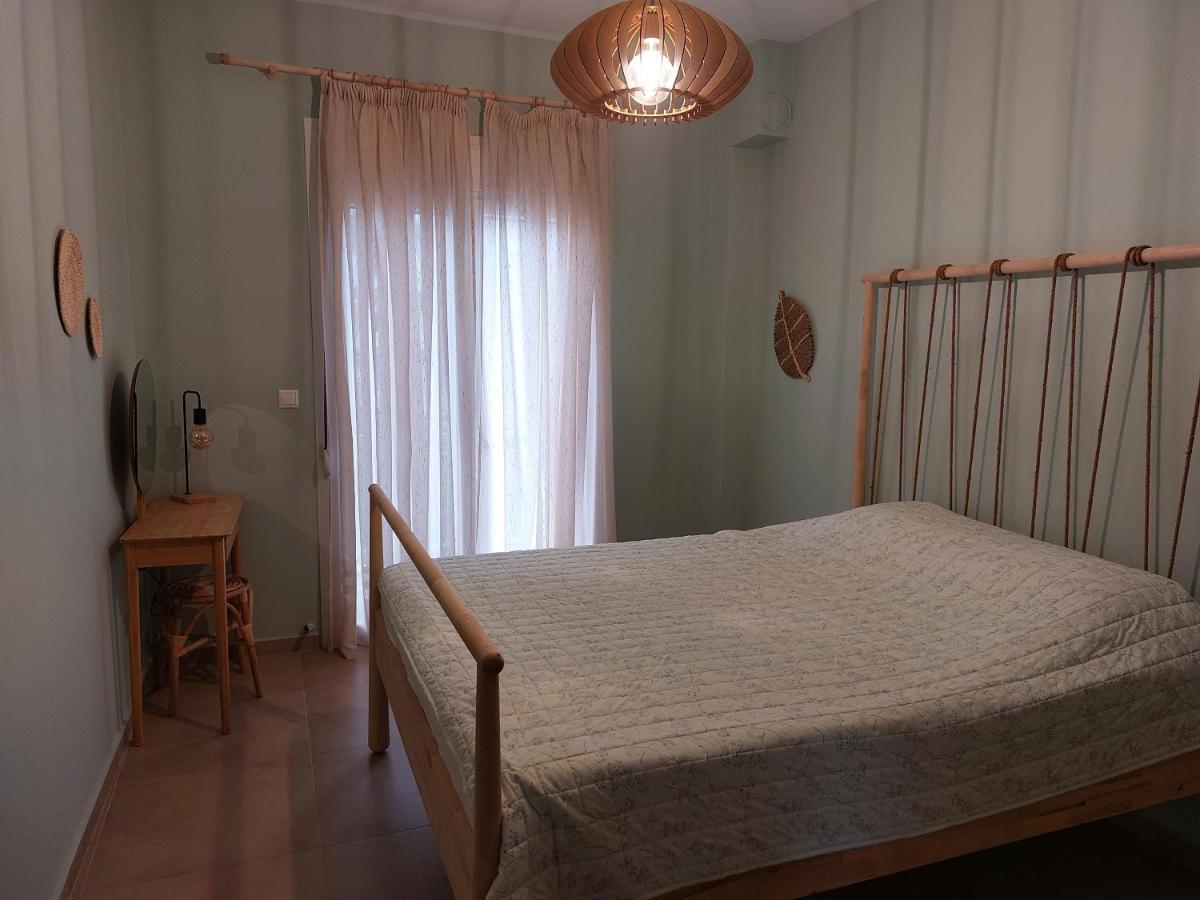 Sea Breeze Apartment Nea Iraklitsa Luaran gambar