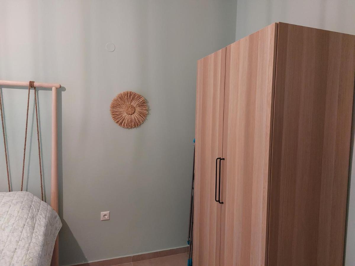 Sea Breeze Apartment Nea Iraklitsa Luaran gambar